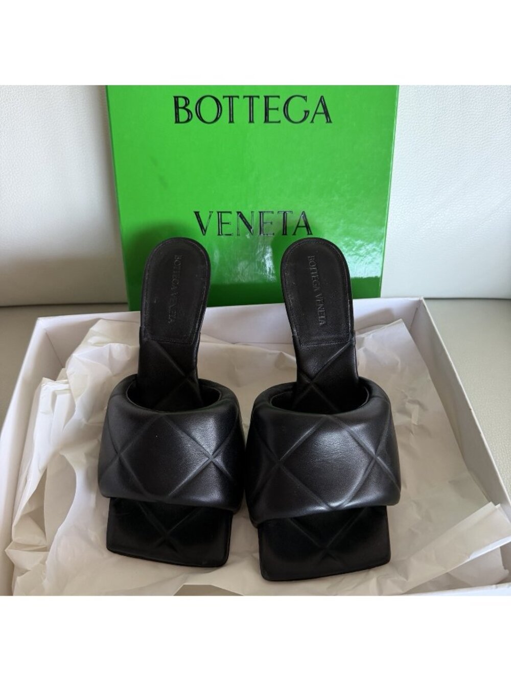 Bottega Veneta Lido Leather Mules size 38 Black Sandals Heels